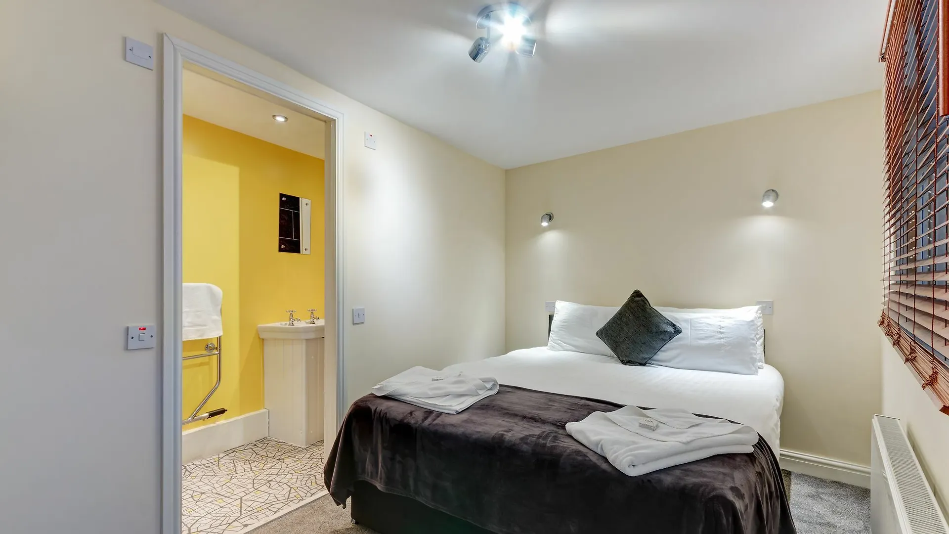 ** Guest house The Commodore Hotel Nottingham United Kingdom